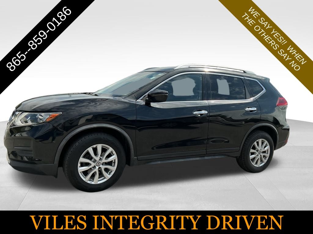 2020 Nissan Rogue SV's photo