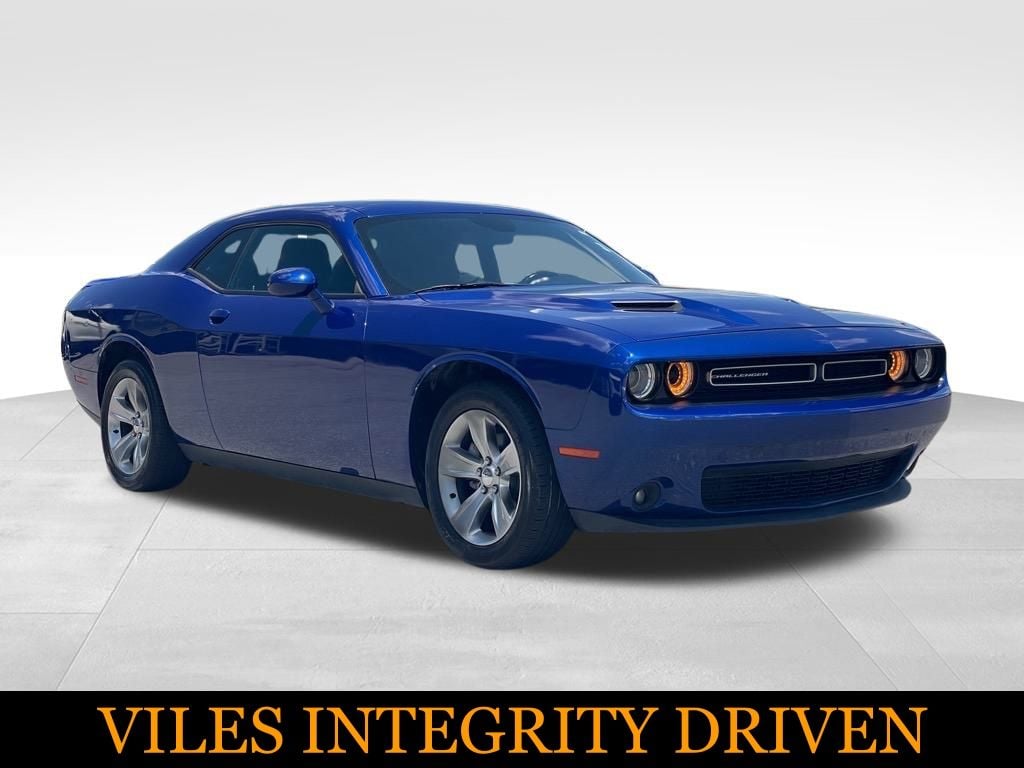 2021 Dodge Challenger SXT's photo