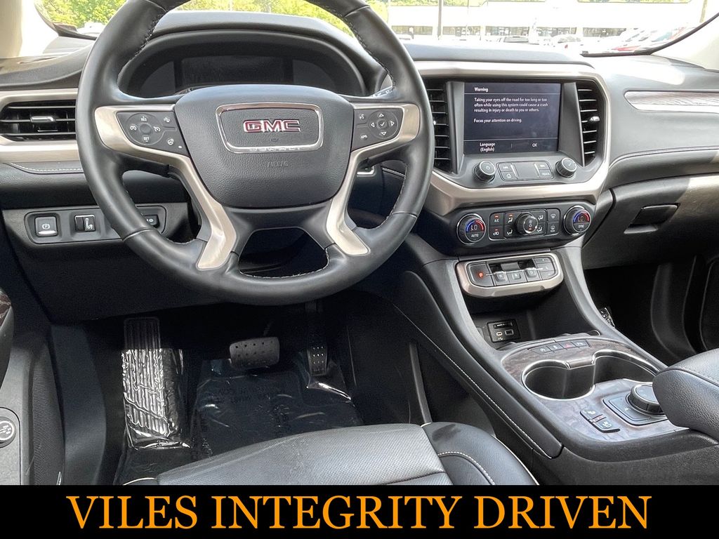 2023 GMC Acadia Denali - Photo 9
