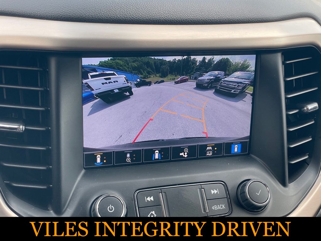 2023 GMC Acadia Denali - Photo 14