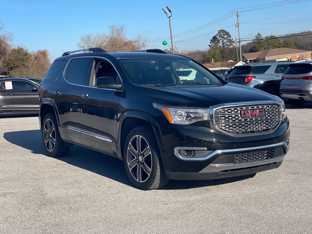 2019 GMC Acadia Denali's photo