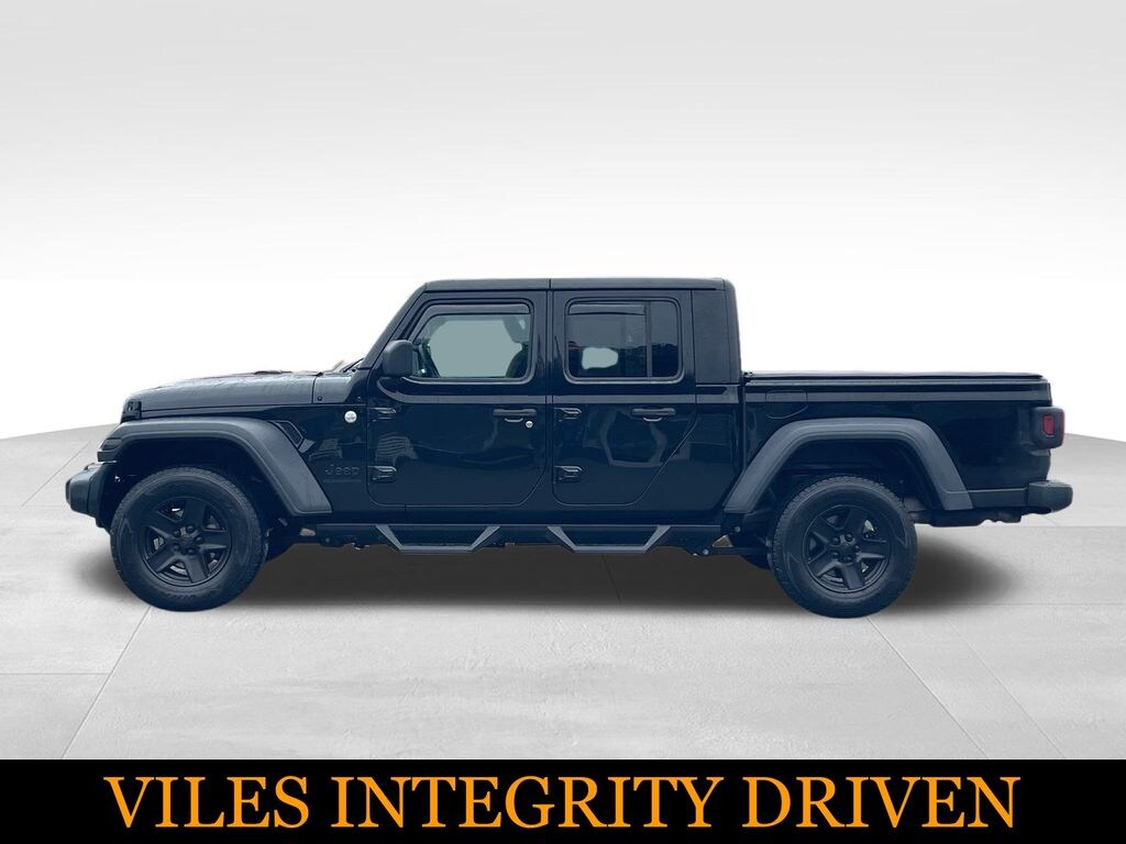 Used 2020 Jeep Gladiator Sport Truck