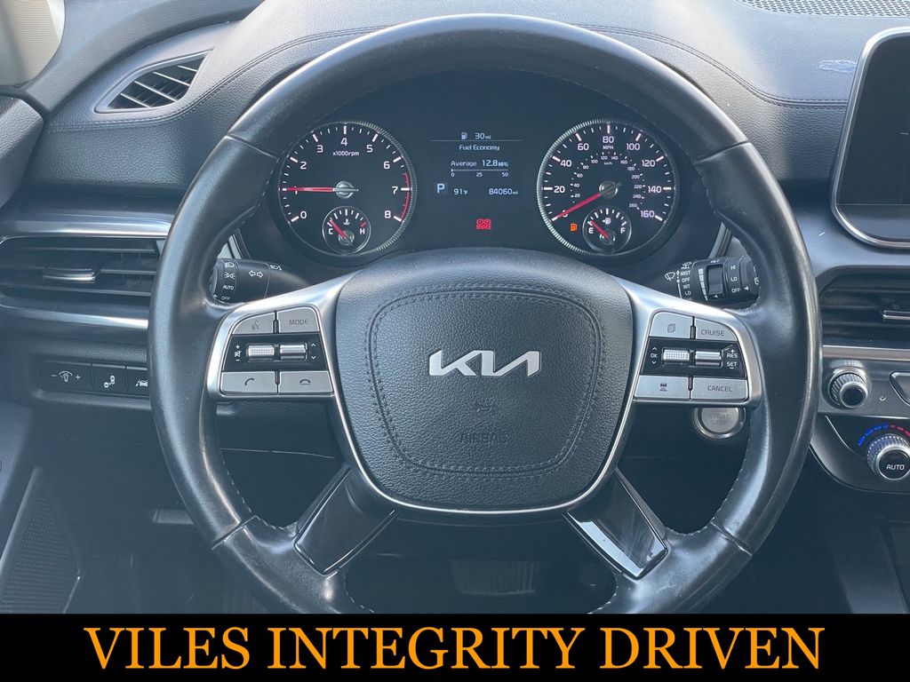 2022 Kia Telluride LX - Photo 12