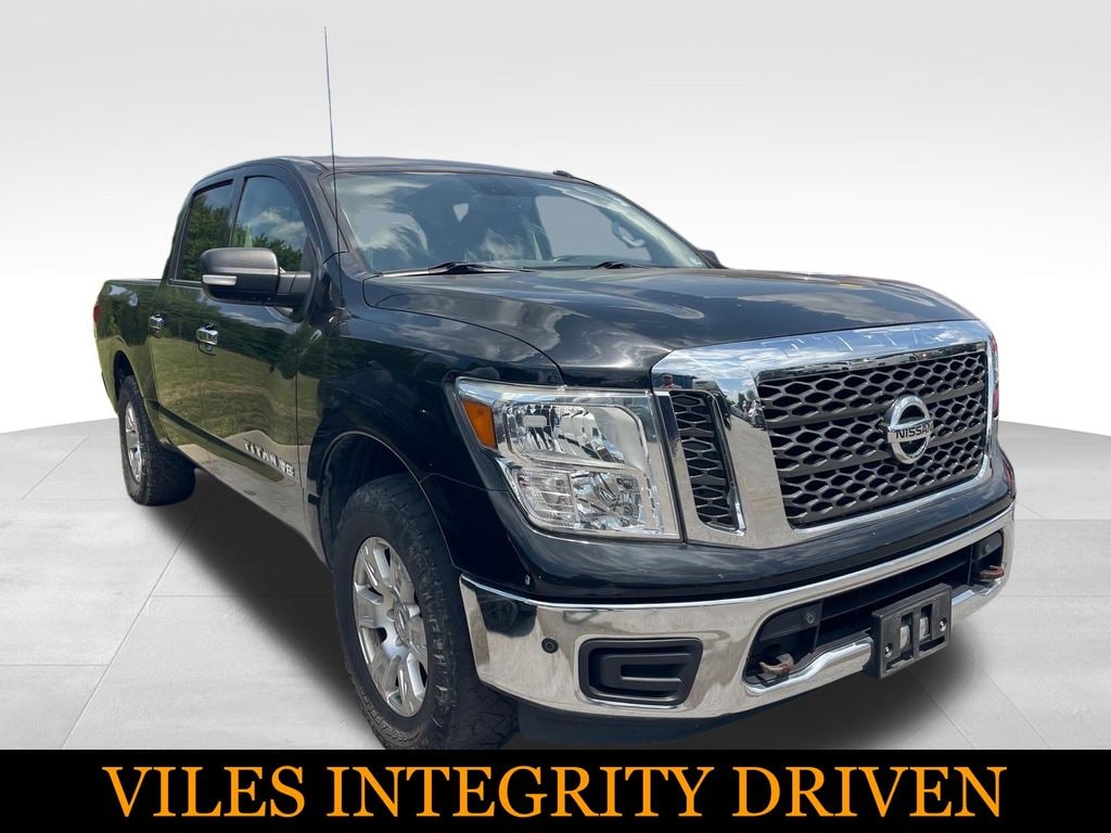Used 2018 Nissan Titan SV Truck