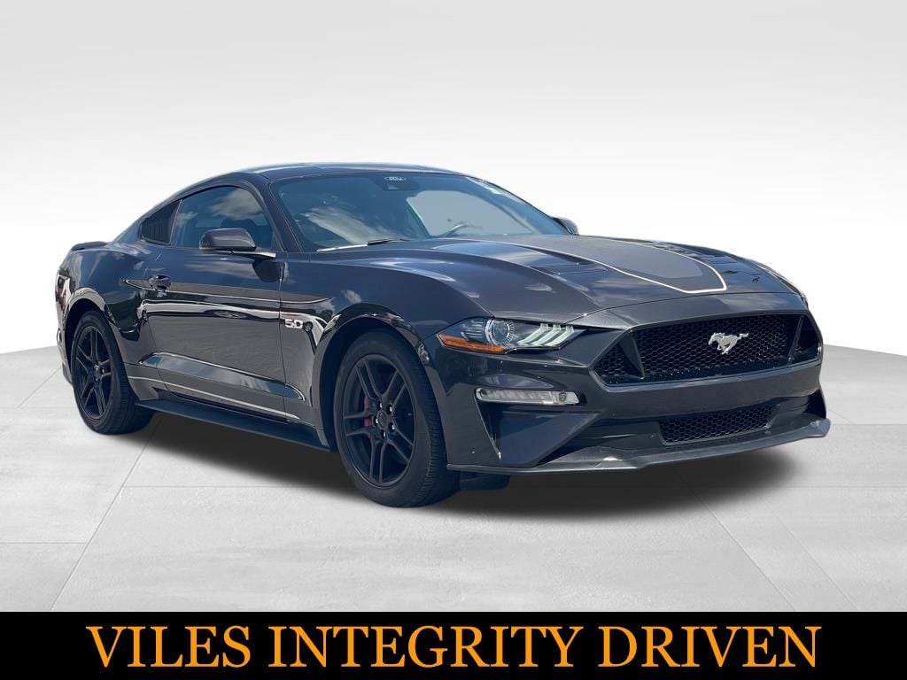 2022 Ford Mustang GT Premium's photo