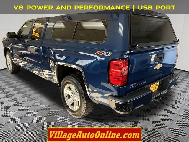 2017 Chevrolet Silverado 1500 LT photo 2