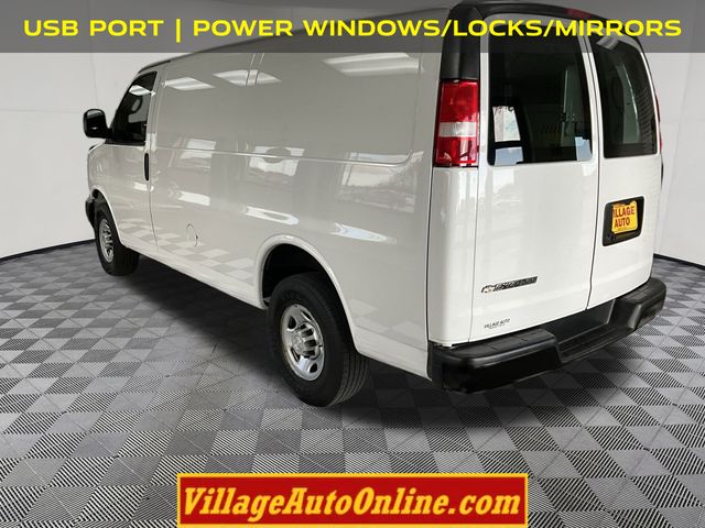 2019 Chevrolet Express 2500 Work Cargo Van photo 2
