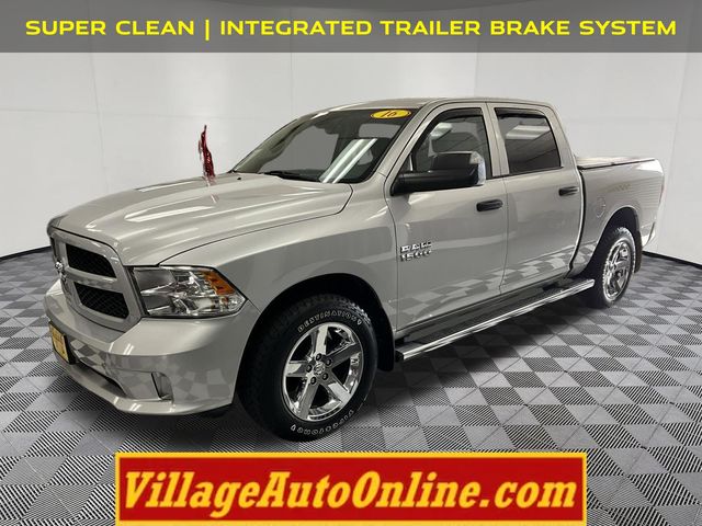 2016 RAM 1500 Express 4x4 Crew Cab 5'7's photo