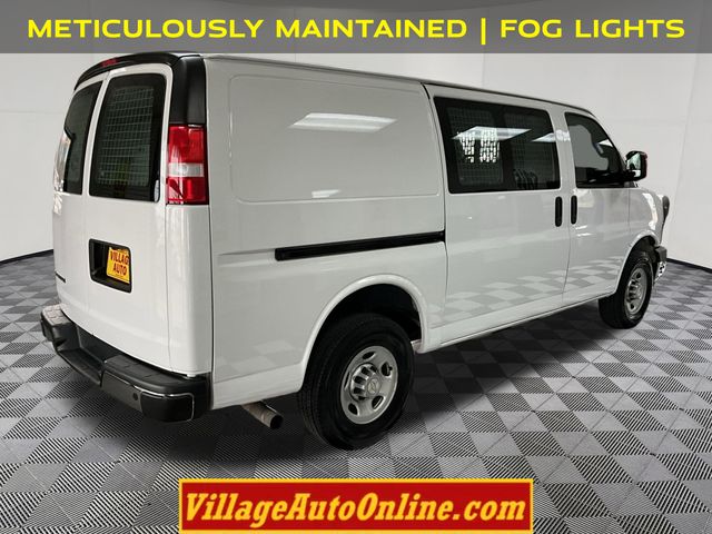 2020 Chevrolet Express 3500 Work Cargo Van photo 4