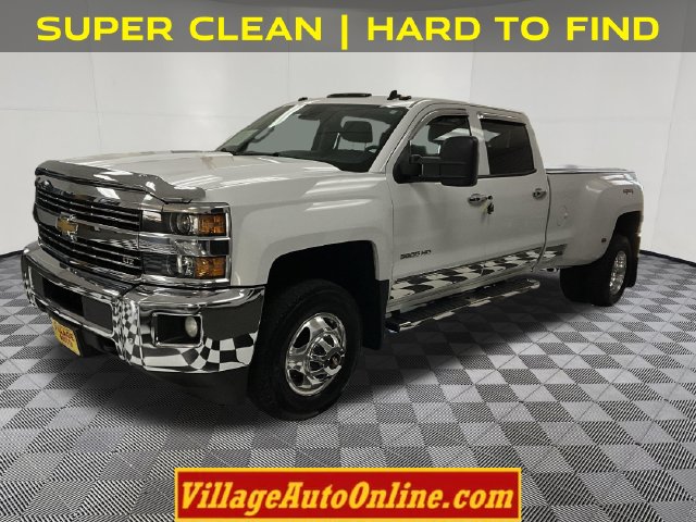 Summit White 2015 Chevrolet Silverado 3500HD Pickup Truck Four-Wheel Drive 6-Speed Automatic Overdrive