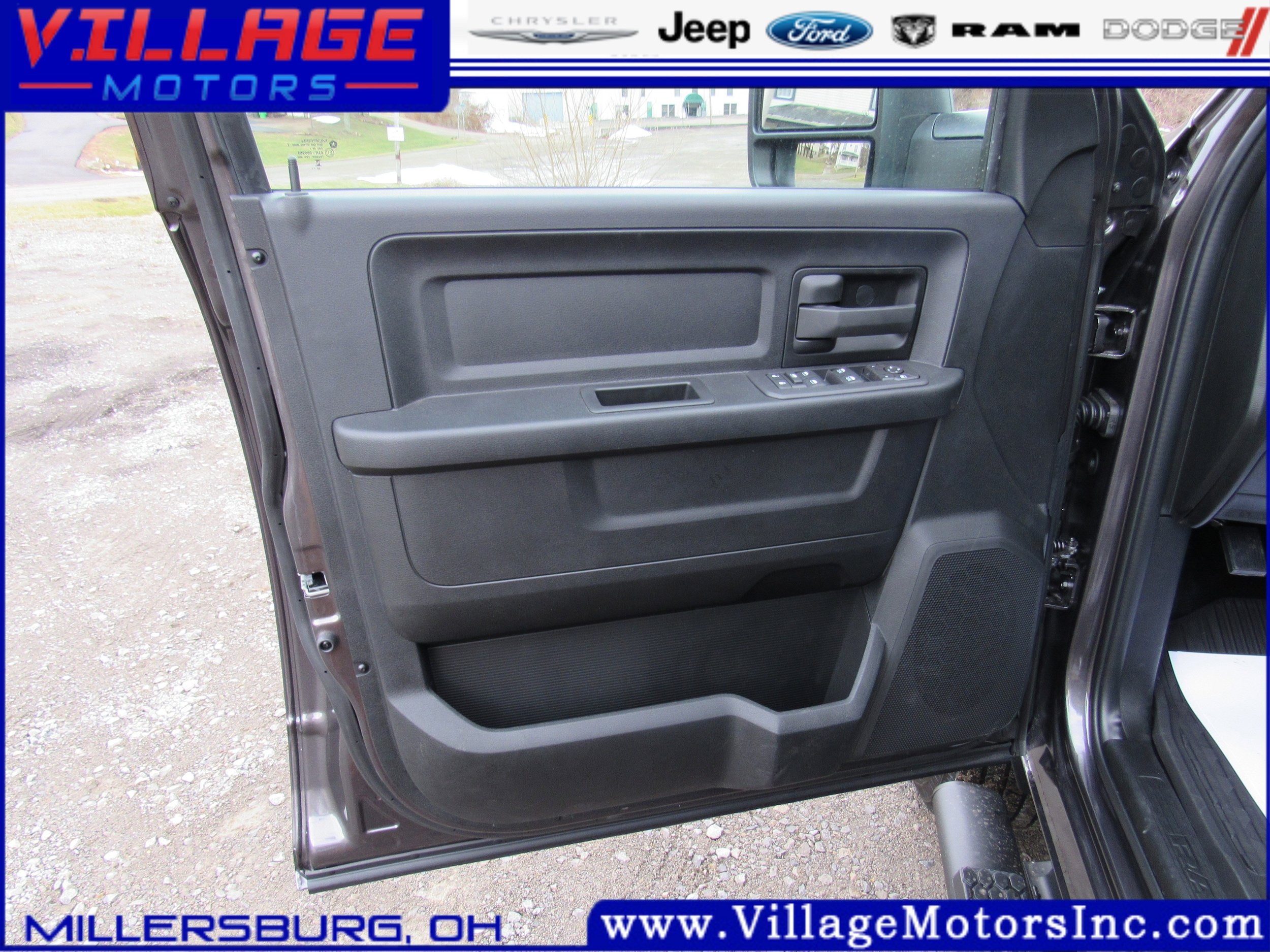 2026 RAM 3500 Tradesman - Photo 9