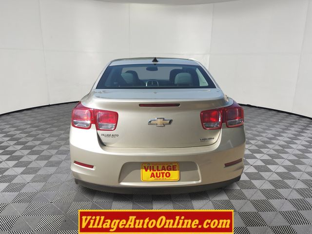 2013 Chevrolet Malibu LS photo 3