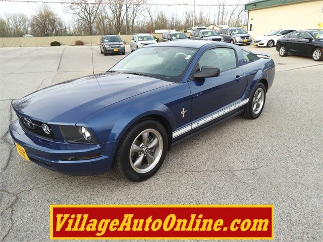 2006 Ford Mustang V6 Coupe RWD