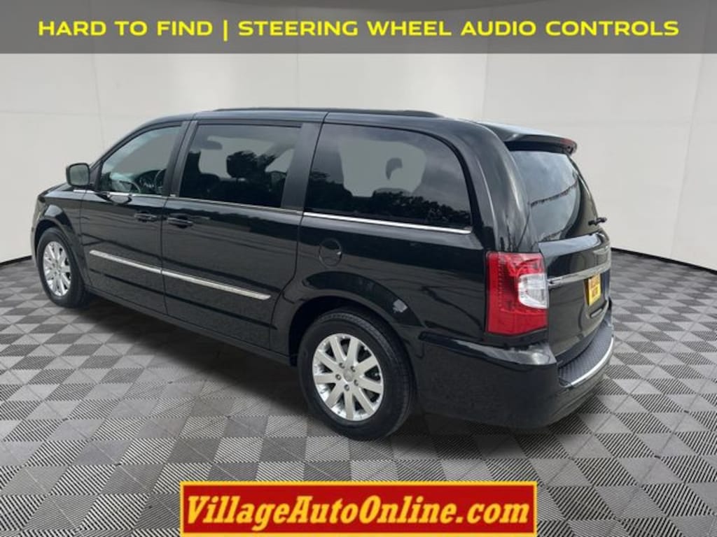 Used 2014 Chrysler Town & Country Touring Minivan/Van