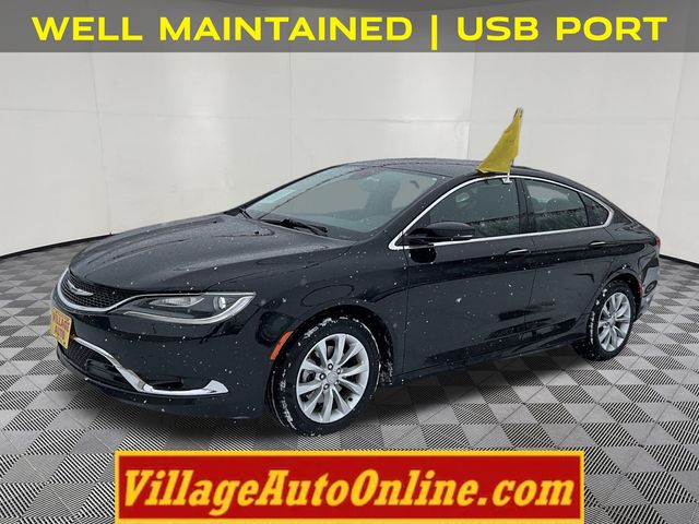 2015 Chrysler 200 C's photo