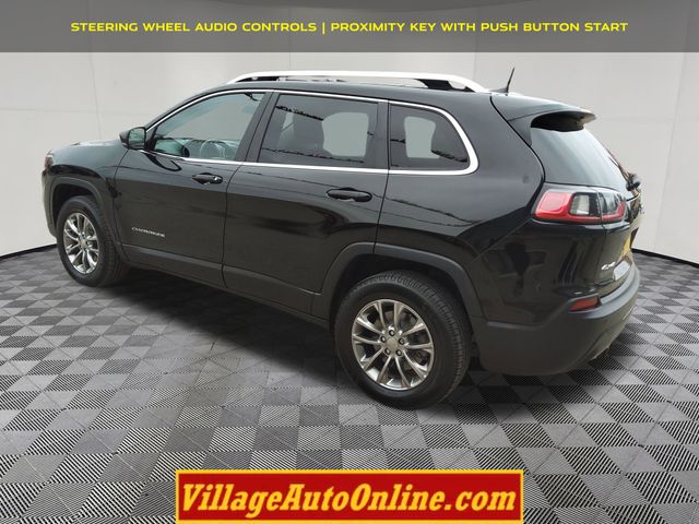 2019 Jeep Cherokee Latitude photo 2