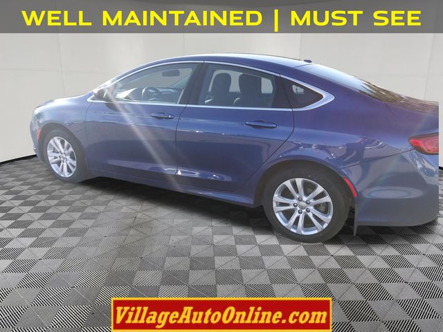 Vivid Blue Pearlcoat 2015 Chrysler 200 Limited Sedan FWD Sedan Front-Wheel Drive 9-Speed Automatic