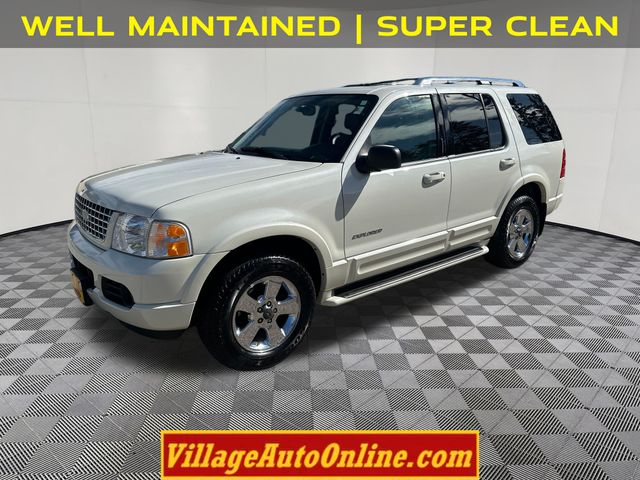 2004 Ford Explorer's photo