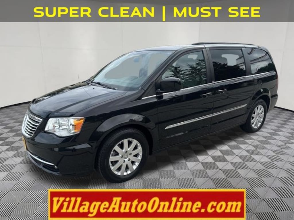 Used 2014 Chrysler Town & Country Touring Minivan/Van