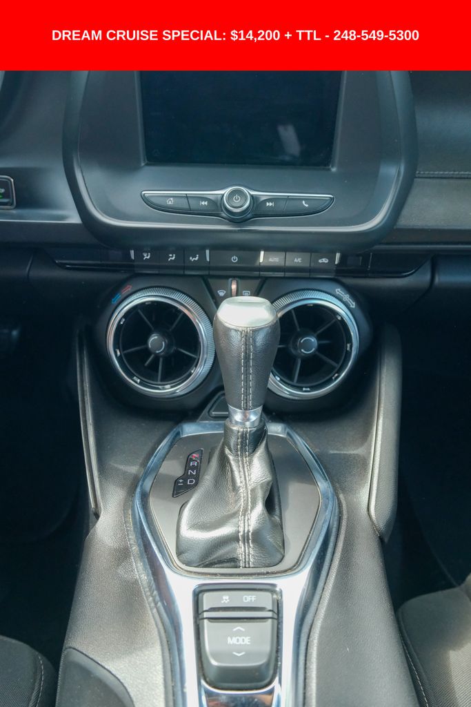2019 Chevrolet Camaro 1LT - Photo 18