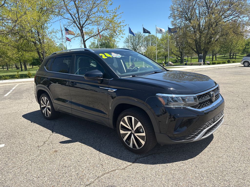 2024 Volkswagen Taos SE