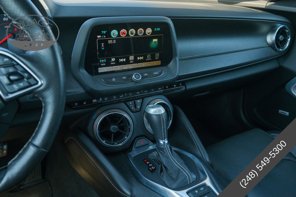 2018 Chevrolet Camaro 2LT - Photo 18