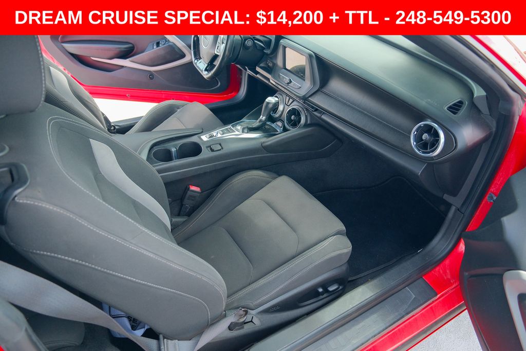 2019 Chevrolet Camaro 1LT - Photo 12