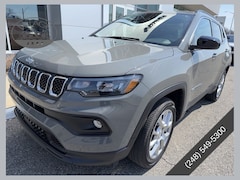 2023 Jeep Compass Latitude Lux SUV