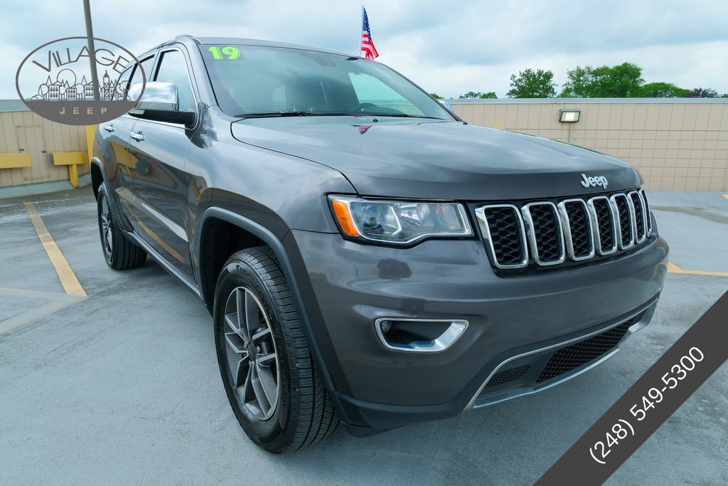 Used 2019 Jeep Grand Cherokee Limited with VIN 1C4RJFBGXKC842704 for sale in Royal Oak, MI