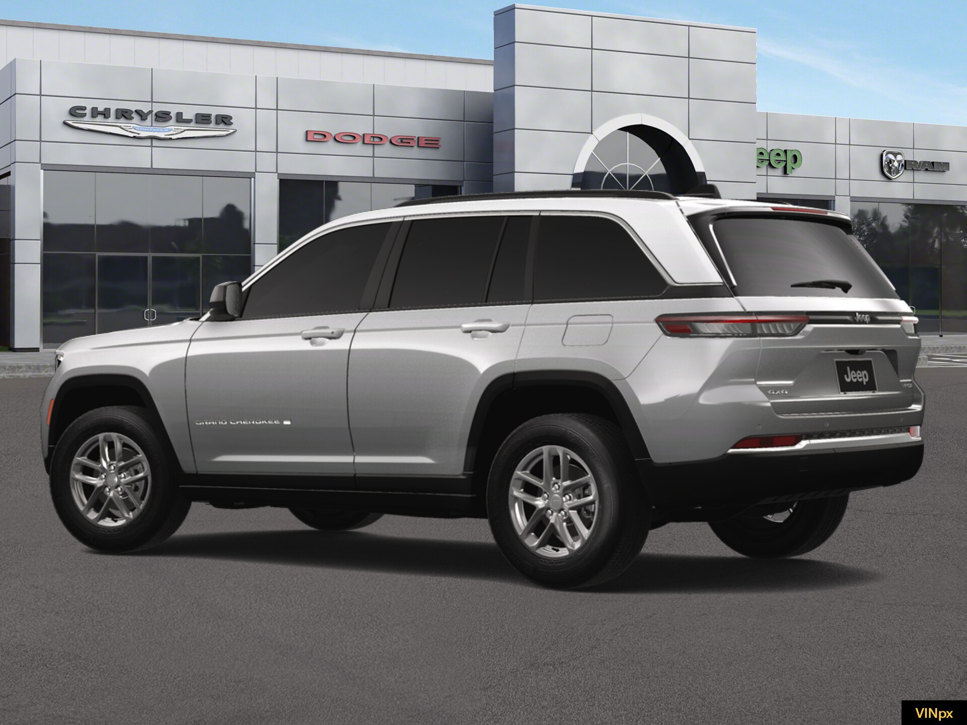 2025 Jeep Grand Cherokee Laredo photo 4