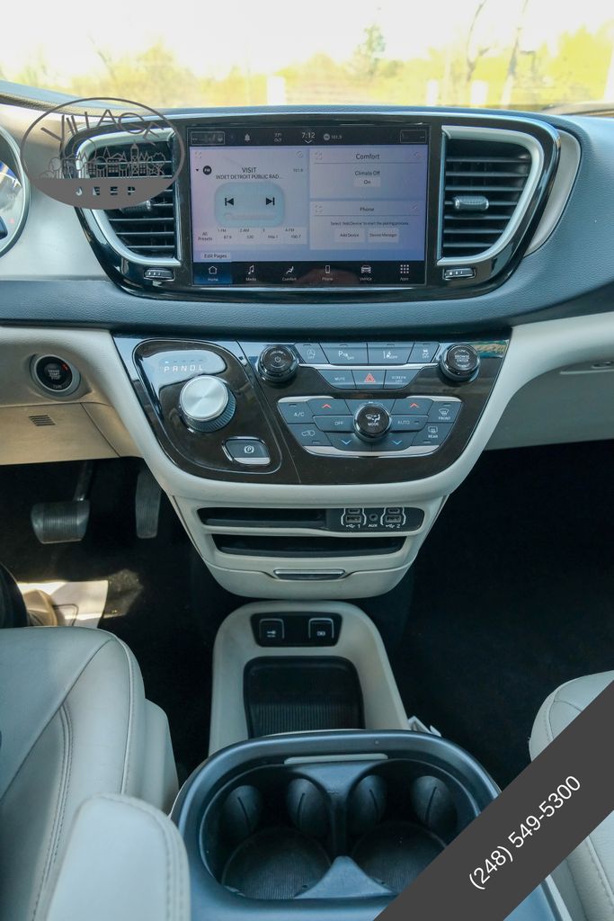 2021 Chrysler Pacifica Touring L - Photo 23