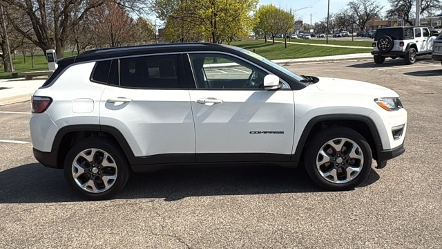 Used 2019 Jeep Compass Limited with VIN 3C4NJDCB4KT740843 for sale in Royal Oak, MI