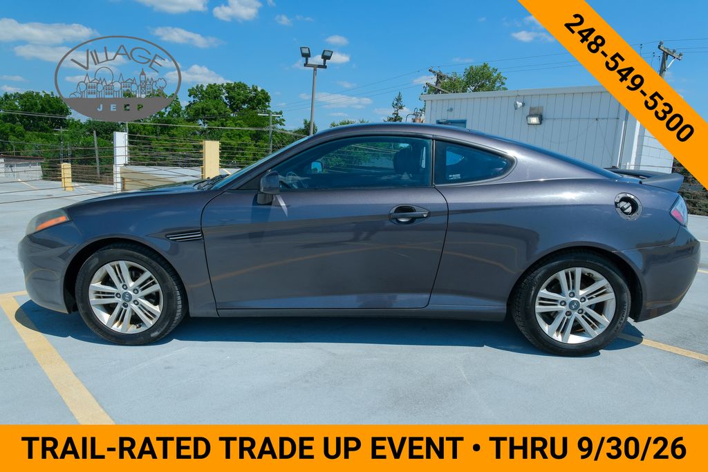 Used 2008 Hyundai Tiburon GS with VIN KMHHM66D58U280714 for sale in Royal Oak, MI