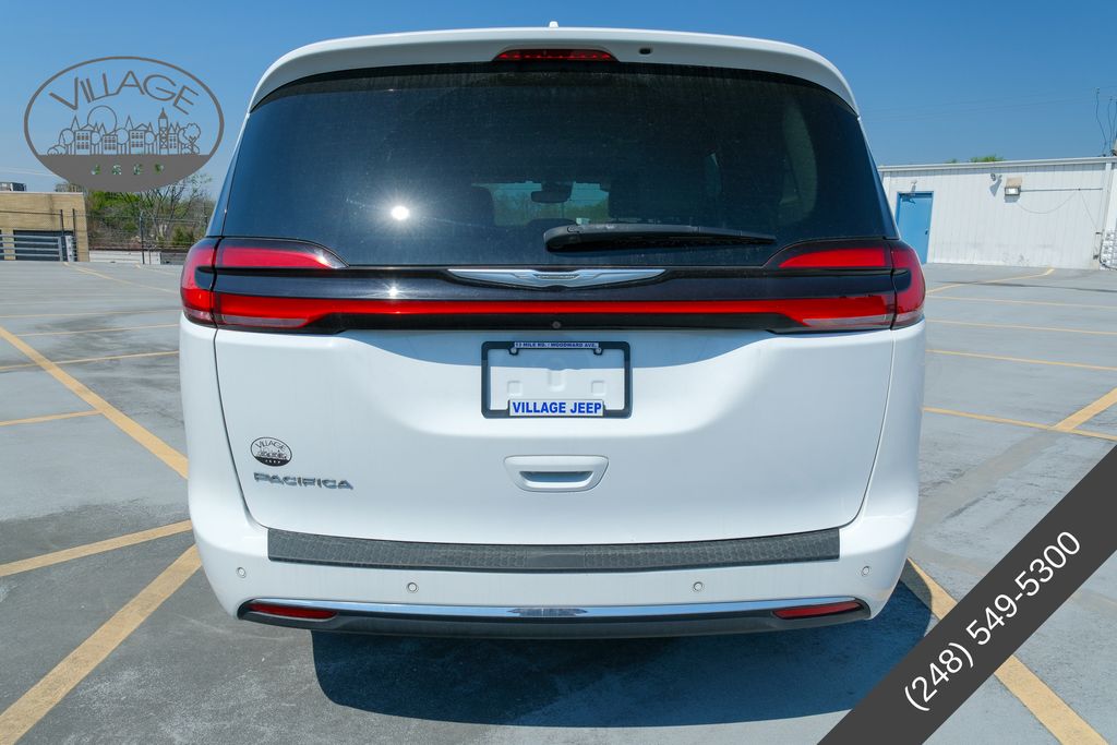2021 Chrysler Pacifica Touring L - Photo 4