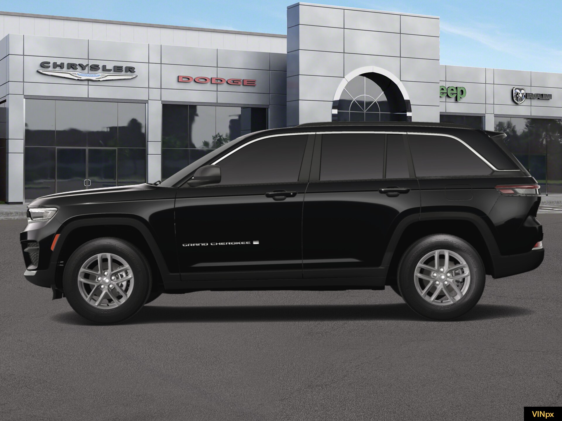 2025 Jeep Grand Cherokee Laredo X photo 3