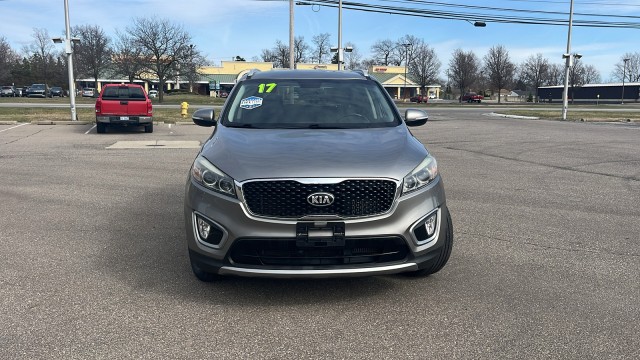 Used 2017 Kia Sorento EX with VIN 5XYPH4A16HG265923 for sale in Royal Oak, MI