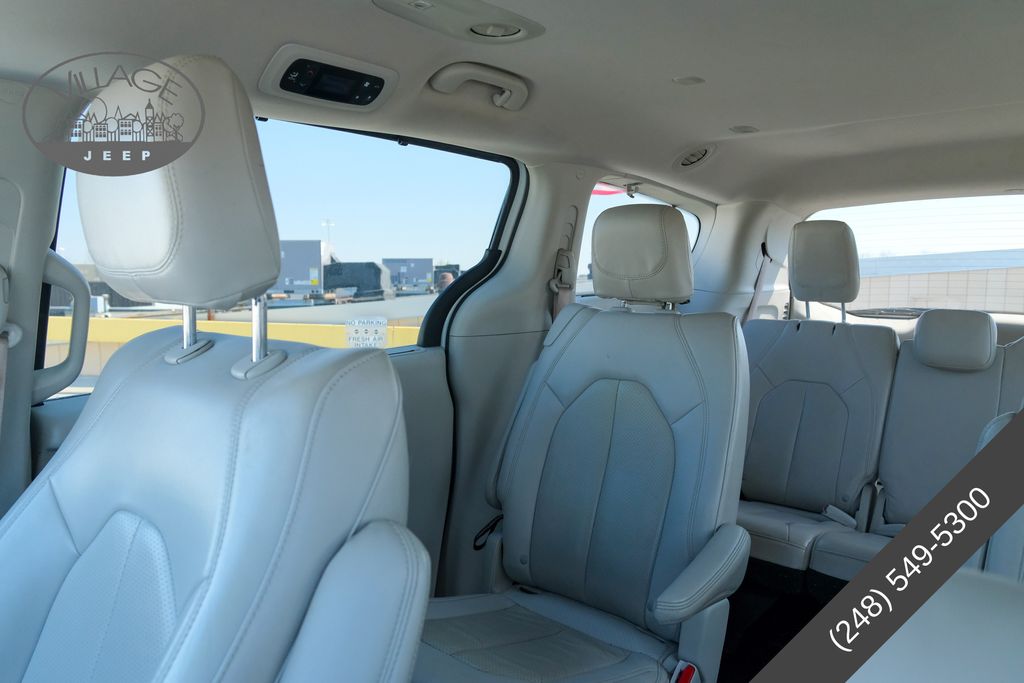 2021 Chrysler Pacifica Touring L - Photo 24