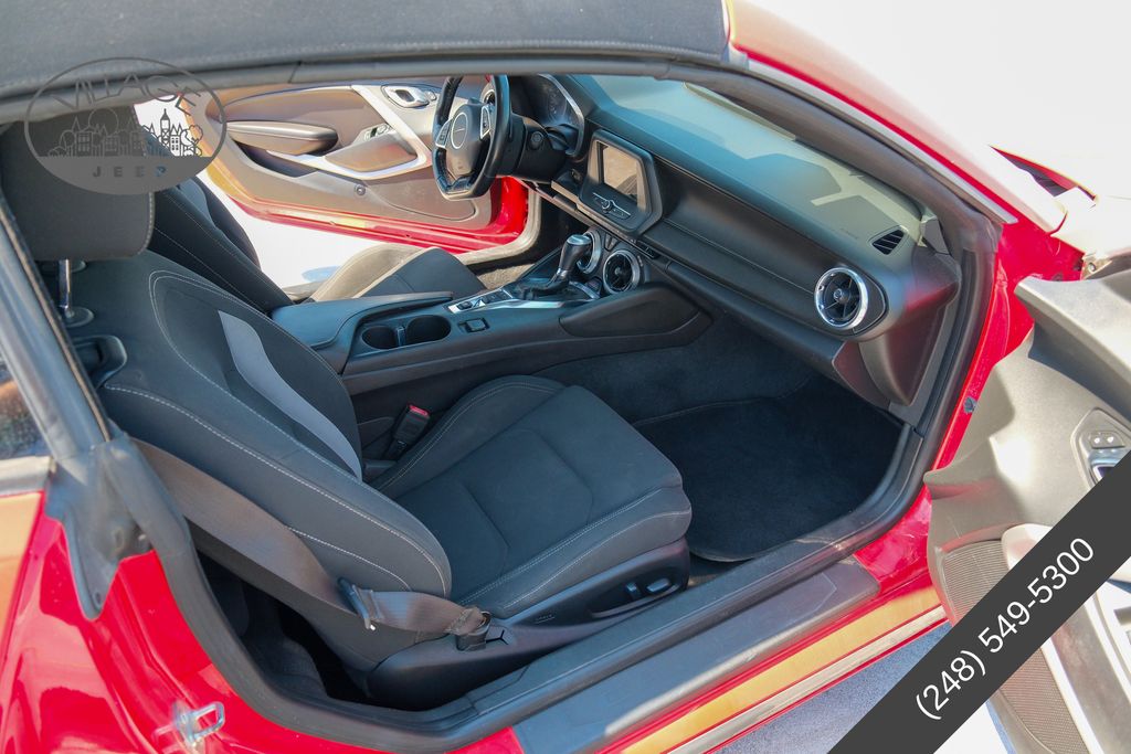 2019 Chevrolet Camaro 1LT - Photo 13
