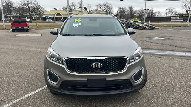 Used 2016 Kia Sorento LX with VIN 5XYPG4A30GG056485 for sale in Royal Oak, MI