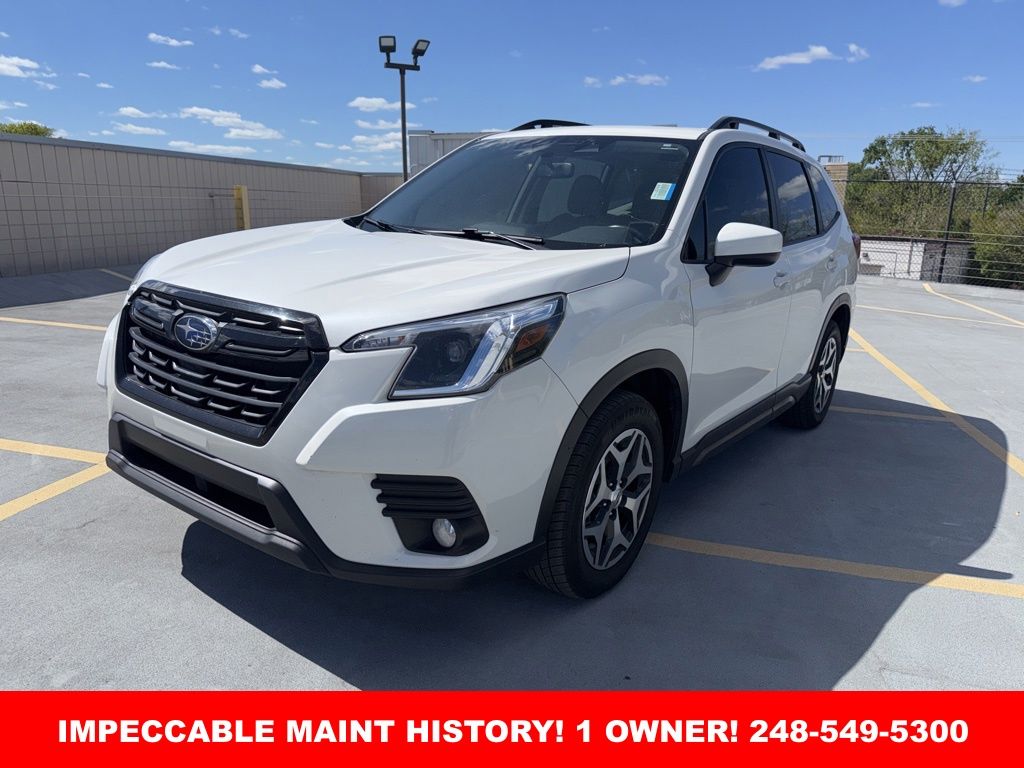 2023 Subaru Forester Premium's photo