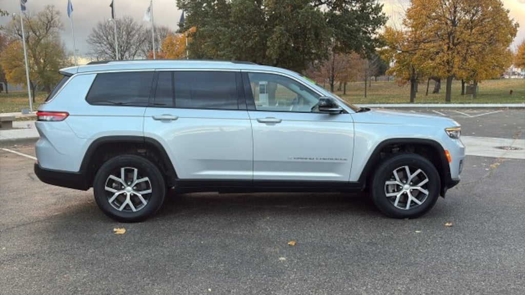 Used 2023 Jeep Grand Cherokee L Limited SUV