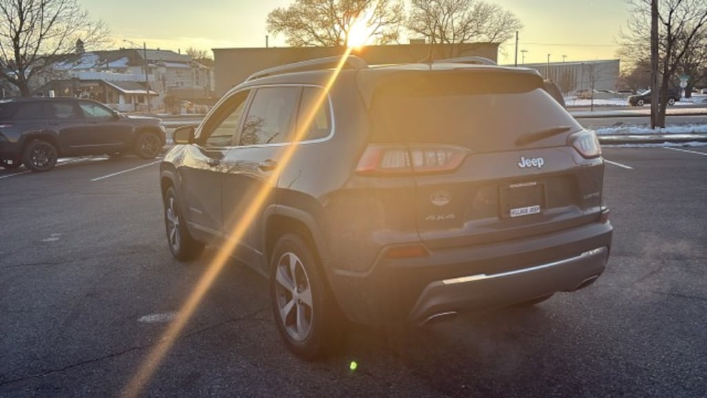 Used 2020 Jeep Cherokee Limited SUV