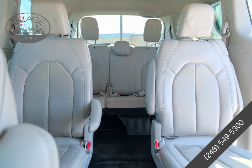 2021 Chrysler Pacifica Touring L - Photo 14