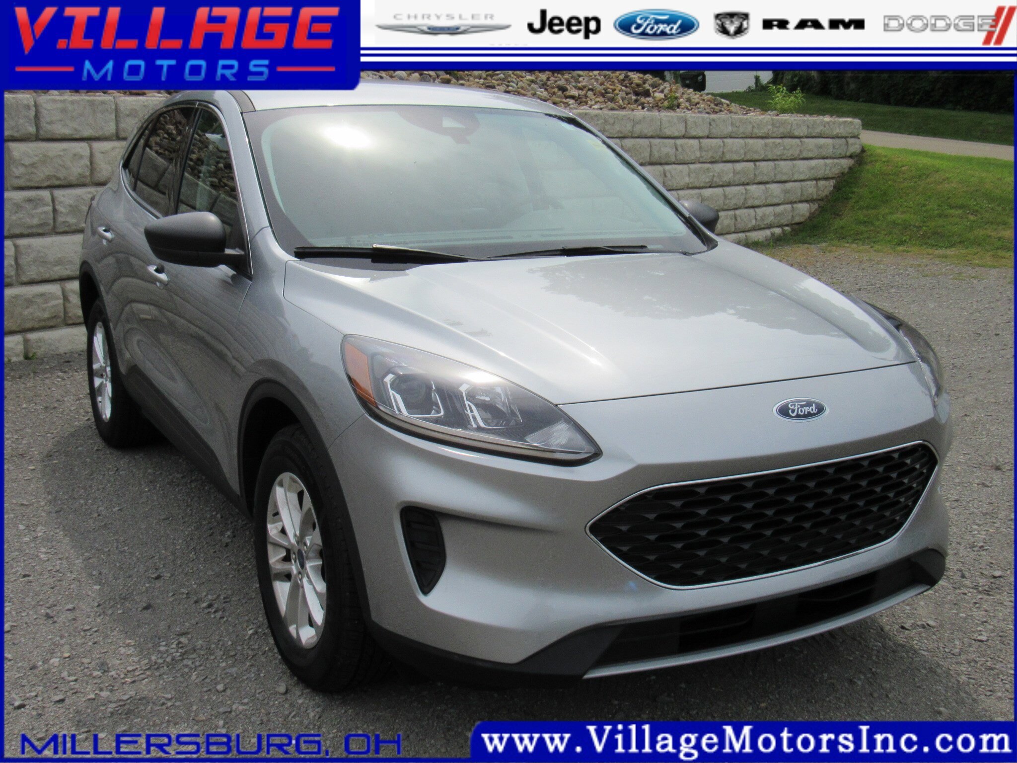2022 Ford Escape SE photo 3