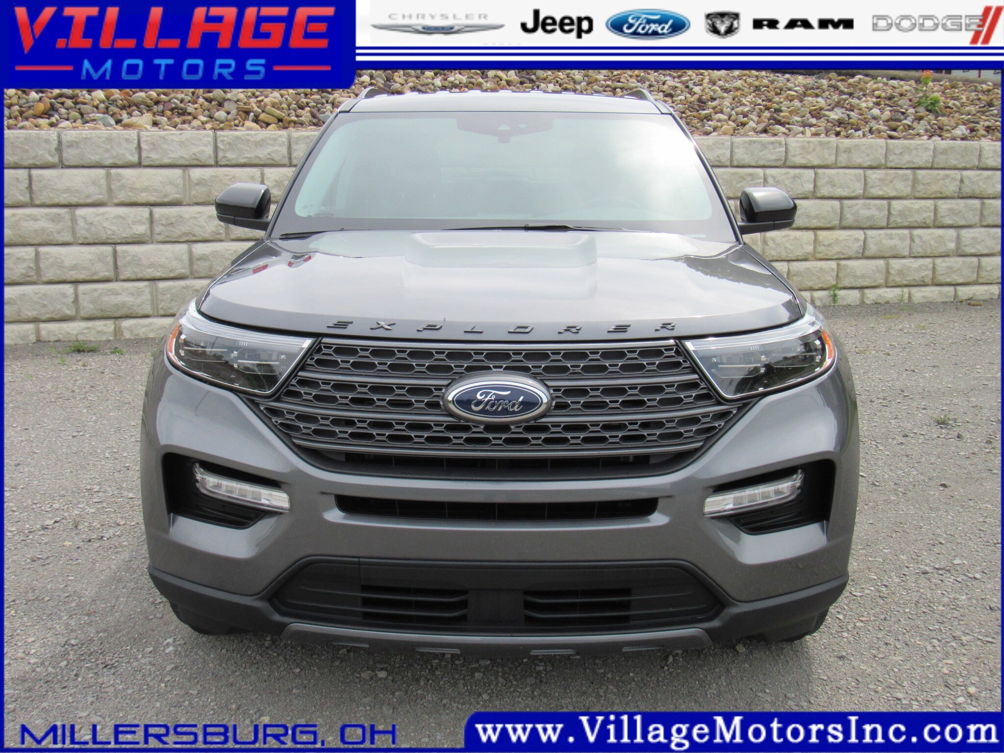 2022 Ford Explorer XLT photo 2