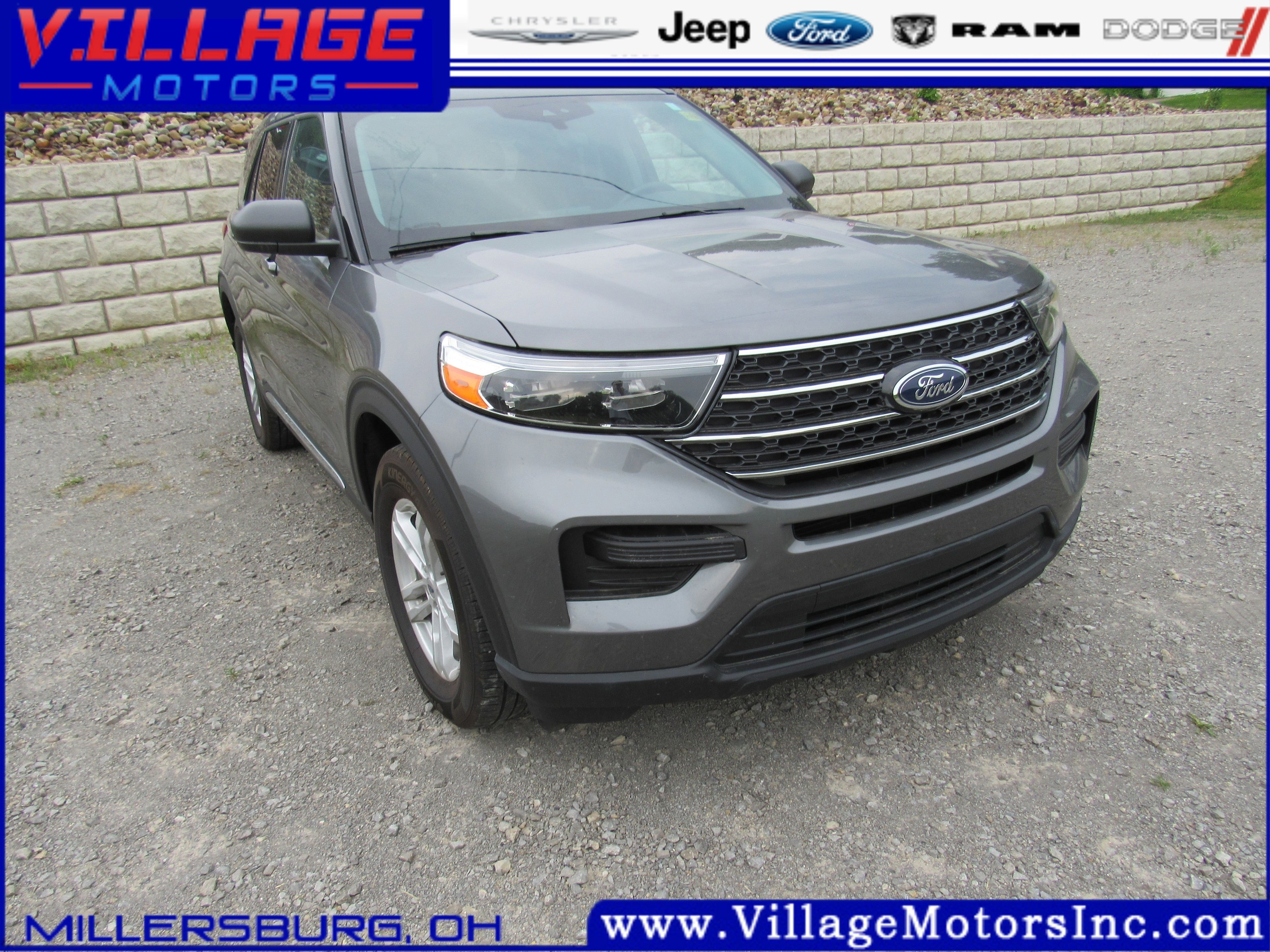 2023 Ford Explorer XLT - Photo 3