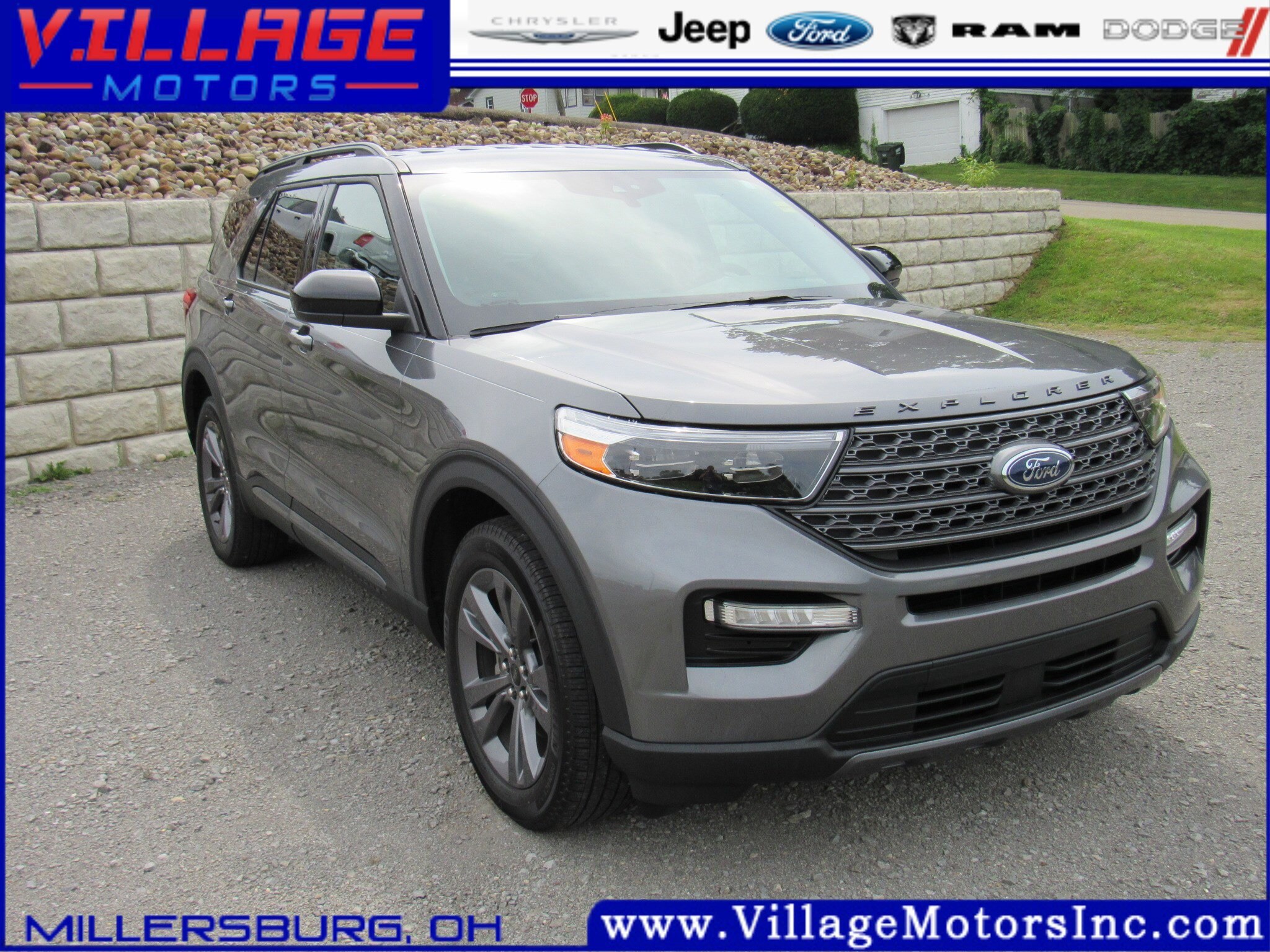 2022 Ford Explorer XLT photo 3