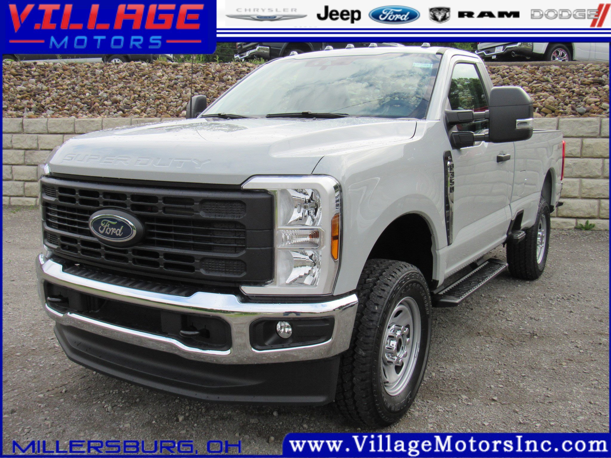 2025 Ford F-350 Super Duty XL's photo