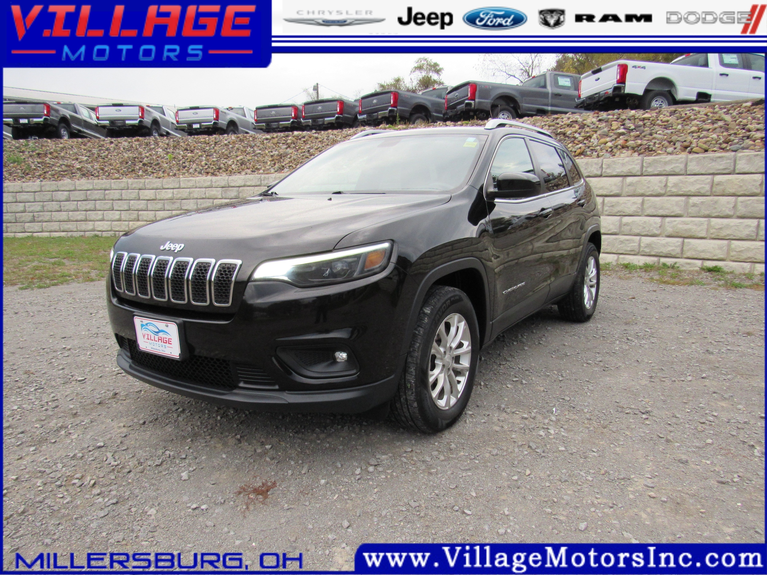 Used 2019 Jeep Cherokee Latitude with VIN 1C4PJMCB6KD336599 for sale in Millersburg, OH