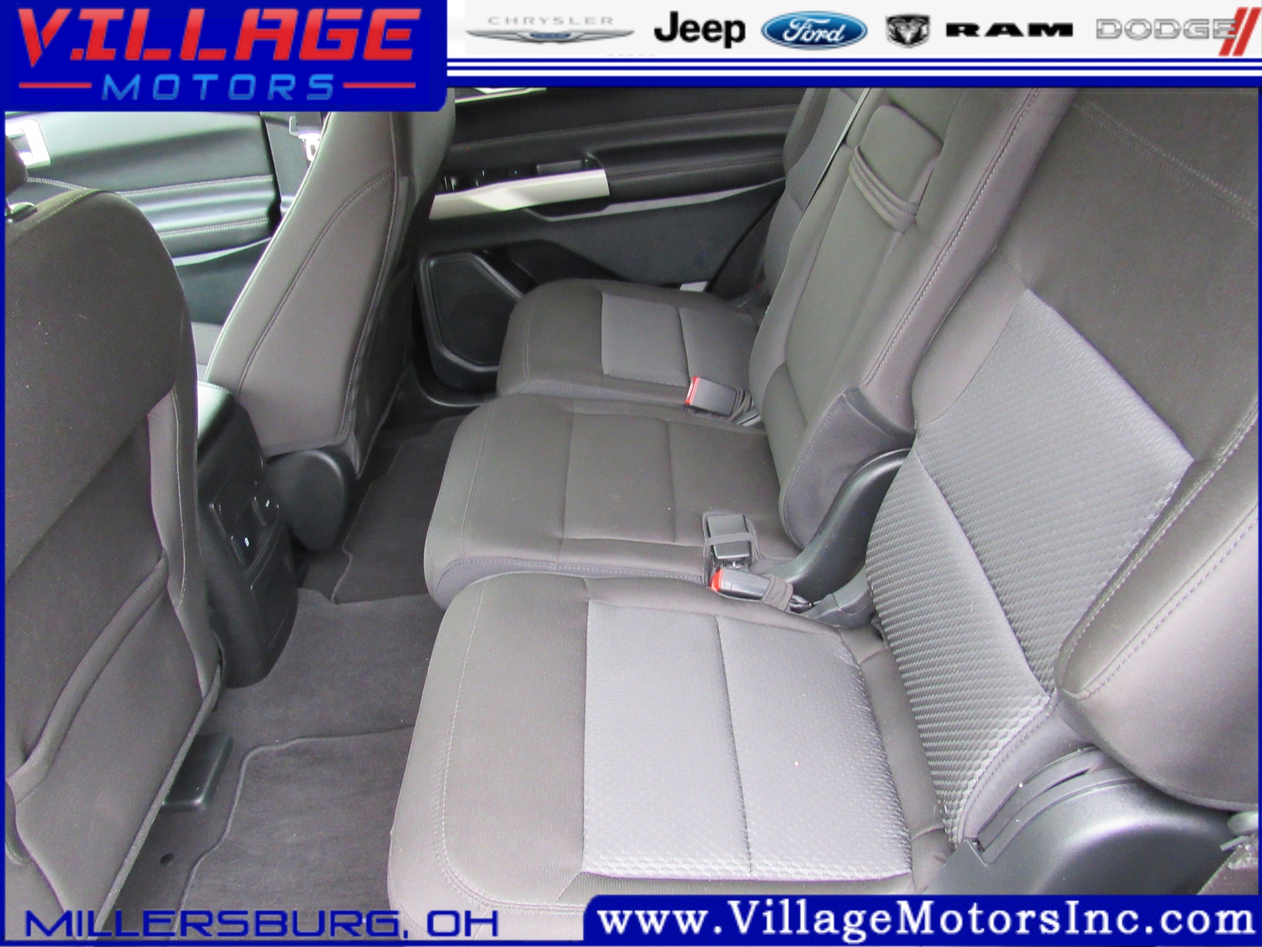 2023 Ford Explorer XLT - Photo 15